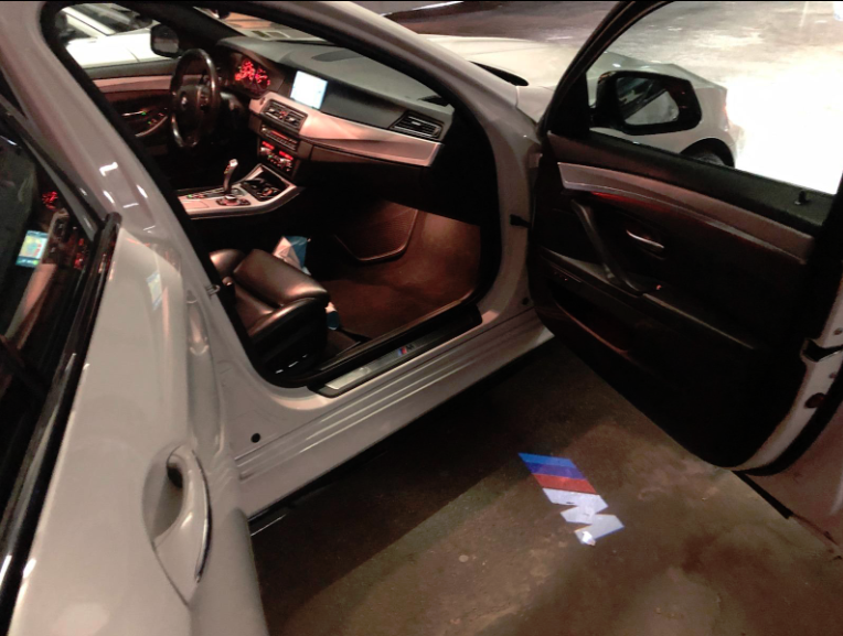 Bmw best sale courtesy lights