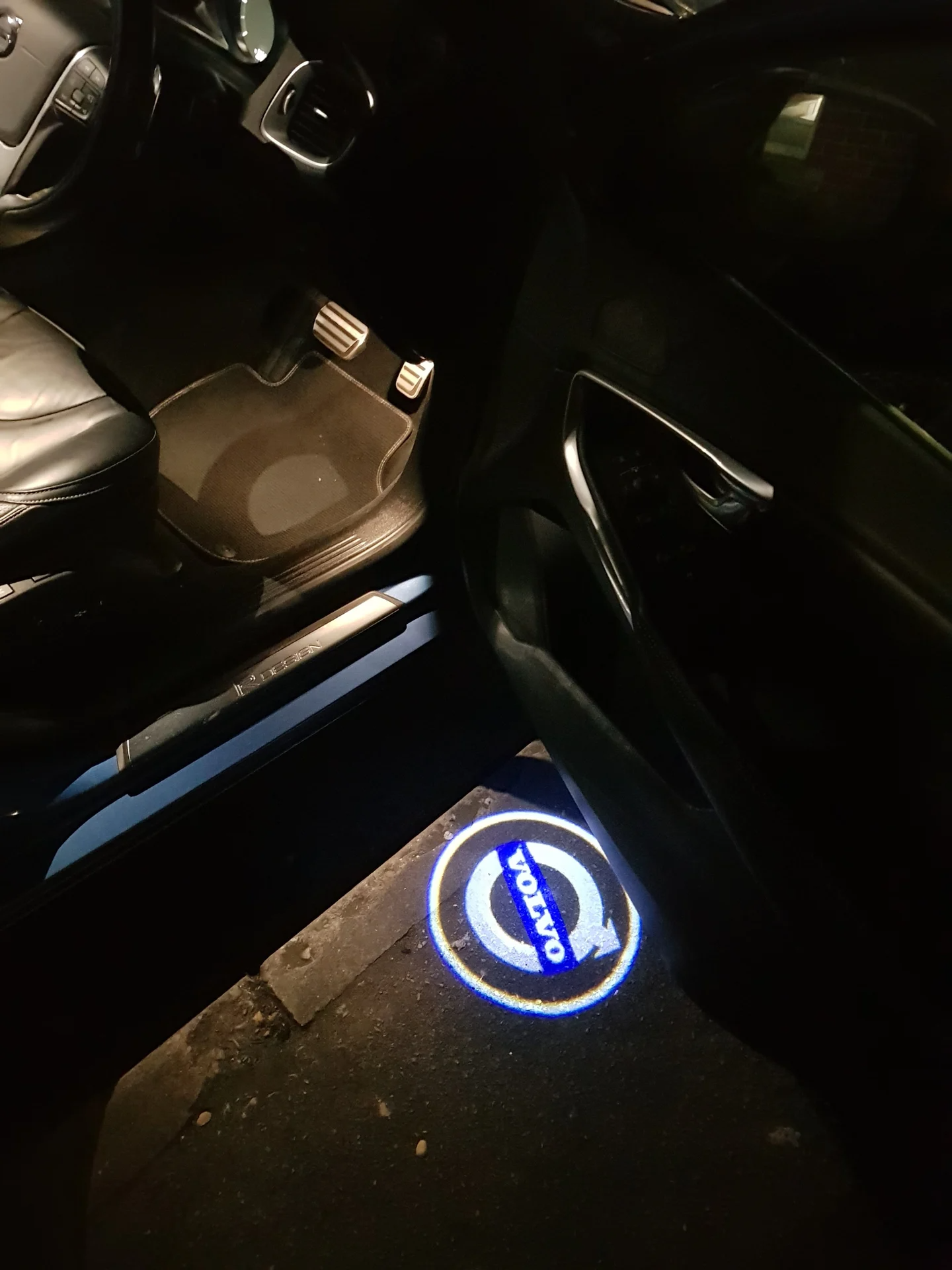 Volvo projector door online lights